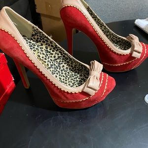 Jessica Simpson Corral/orange pumps